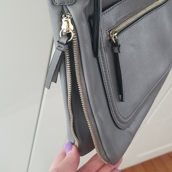 APT 9 gray purse - Picture 3 of 3